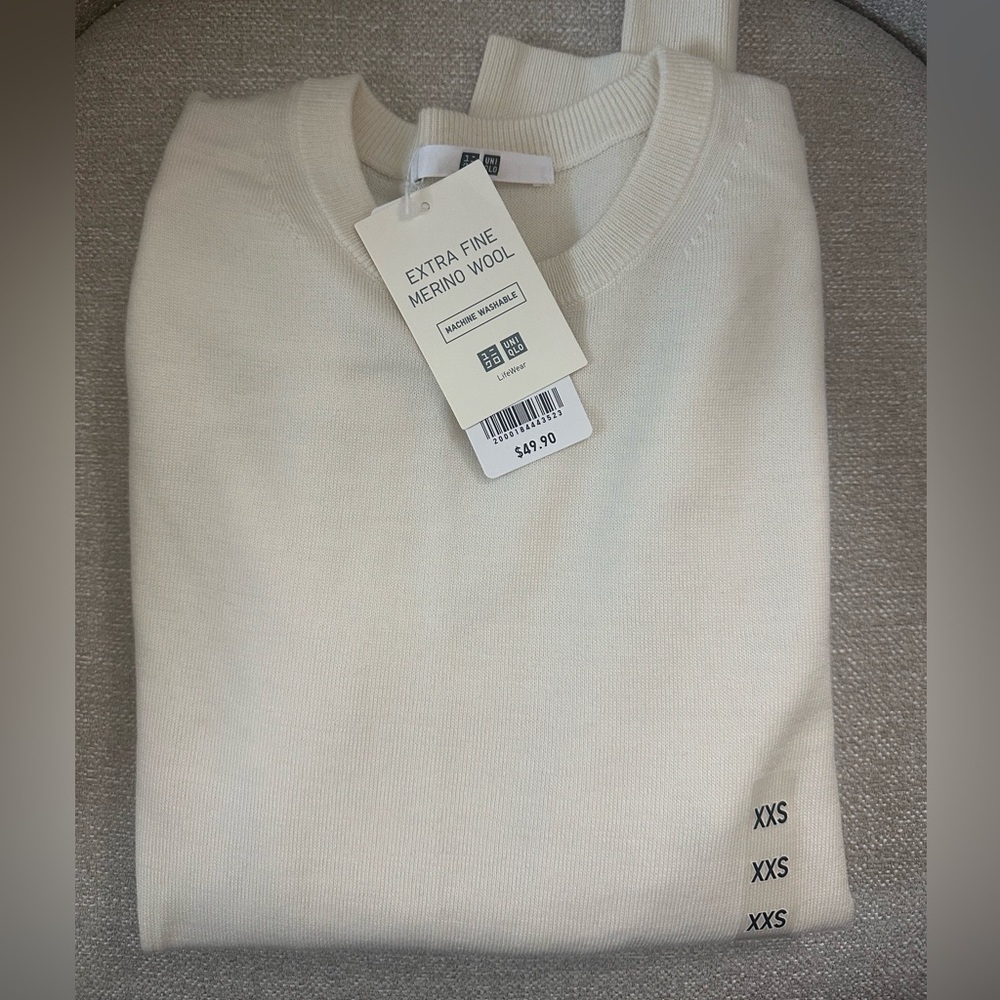 Uniqlo Extra Fine Merino Wool Crewneck Sweater
